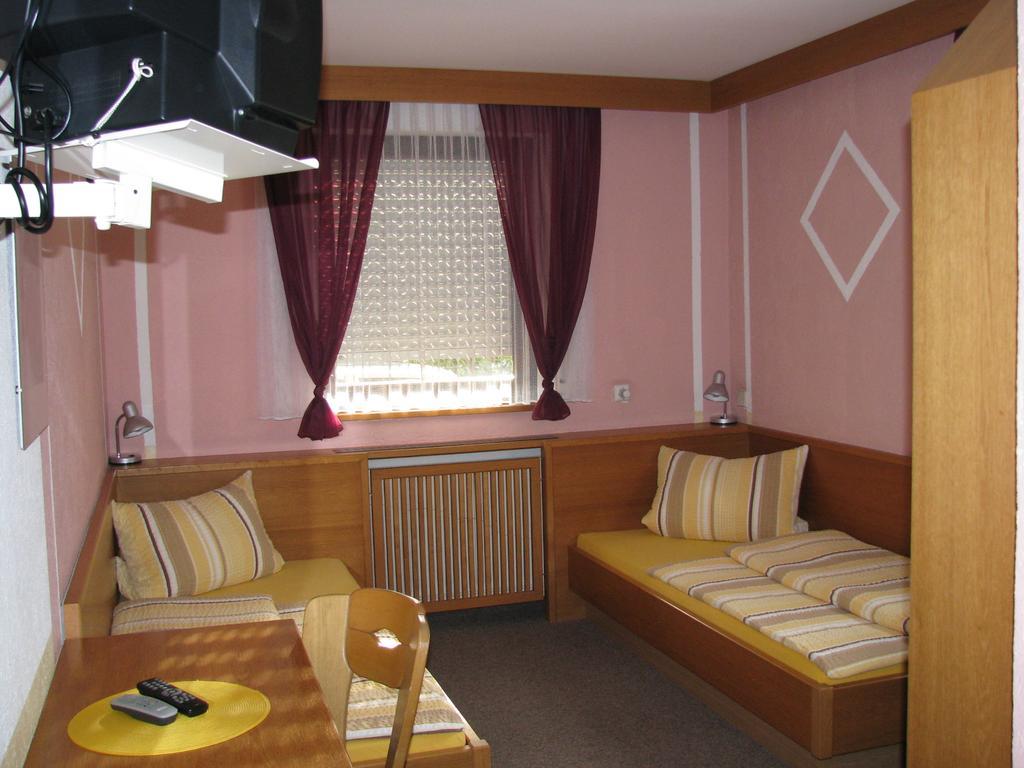Hotel Erzhausener Hof Exterior photo